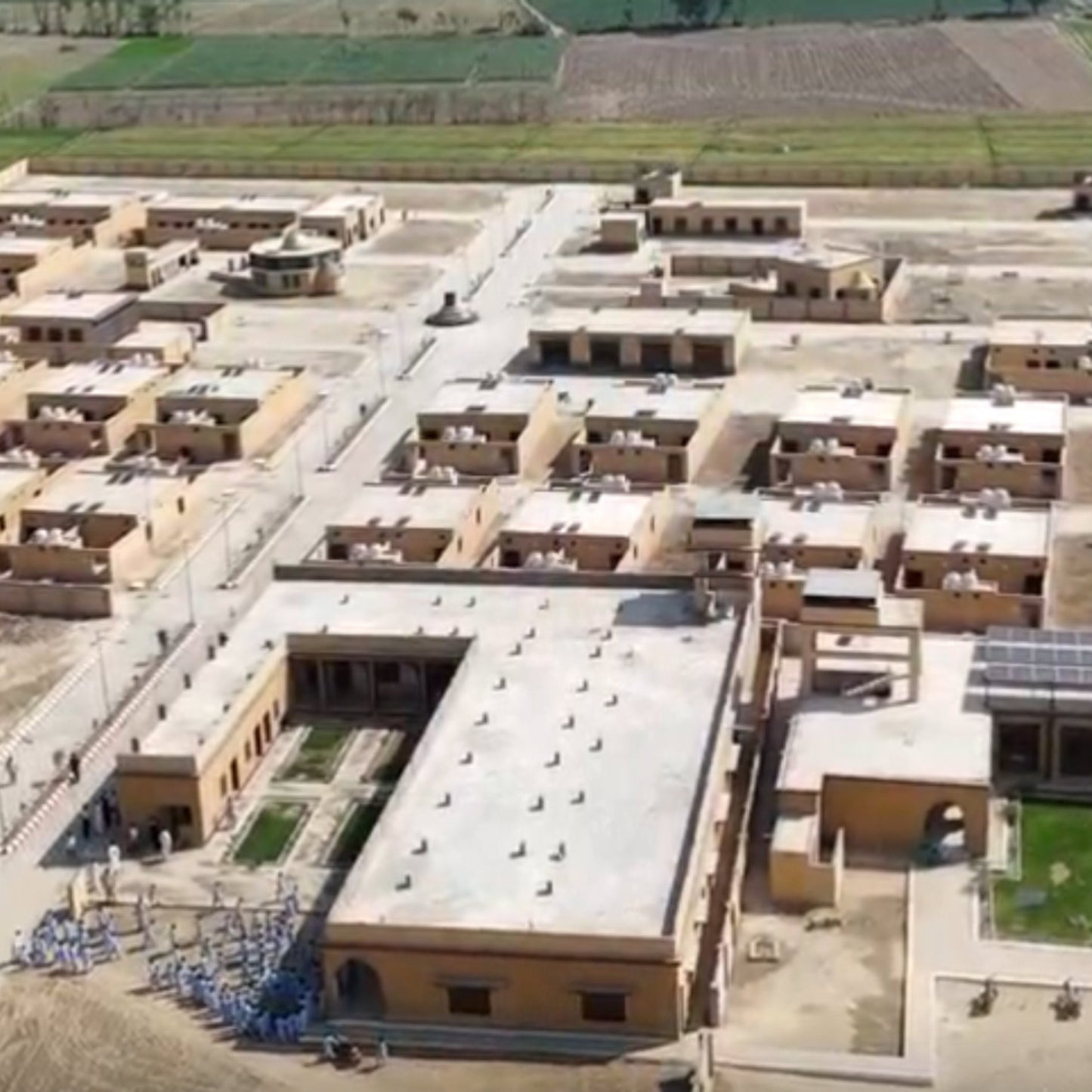 Primary School (120 Students)